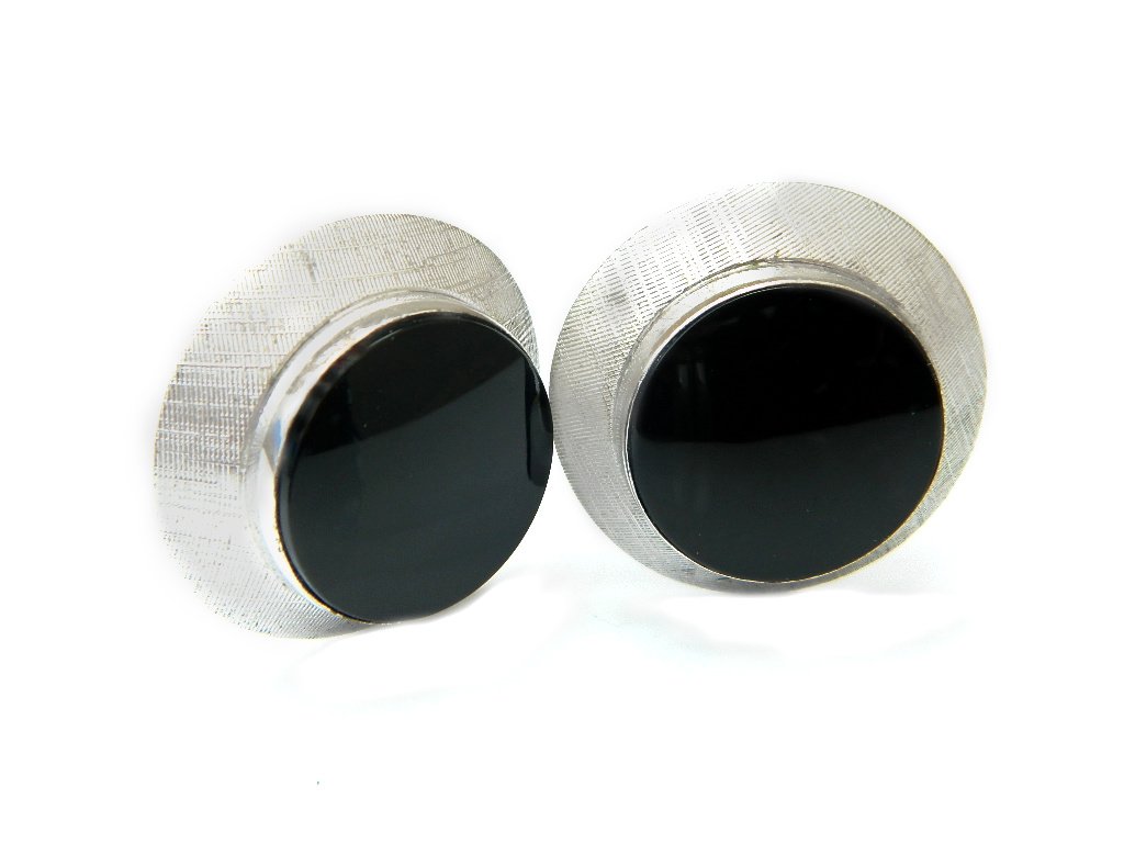 JewelryQuest's tweet photo. NEW! Destino Black Onyx Sterling Silver Cufflinks https://t.co/kpEQeTqFTG via @Etsy @JewelryQuest  #vintagestyle #vintageshop #fordad #giftsforhim #giftshop #FathersDay #SterlingSilver #sterlingforhim #vintagejewelry https://t.co/baV7QAtioX