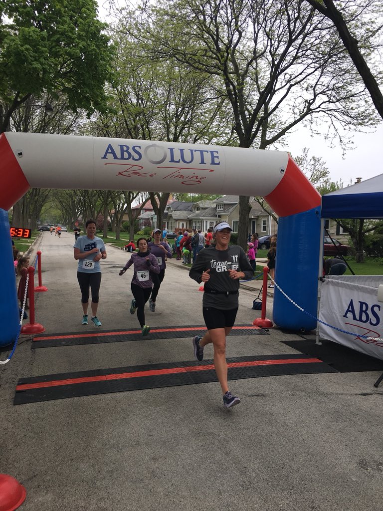 johnkissinger's tweet photo. Team @_GRAEF_ looks πͺπΌ at #RunTosaRun https://t.co/2VZ1W4xgJJ