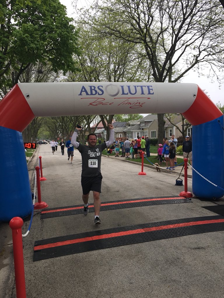 johnkissinger's tweet photo. Team @_GRAEF_ looks πͺπΌ at #RunTosaRun https://t.co/2VZ1W4xgJJ