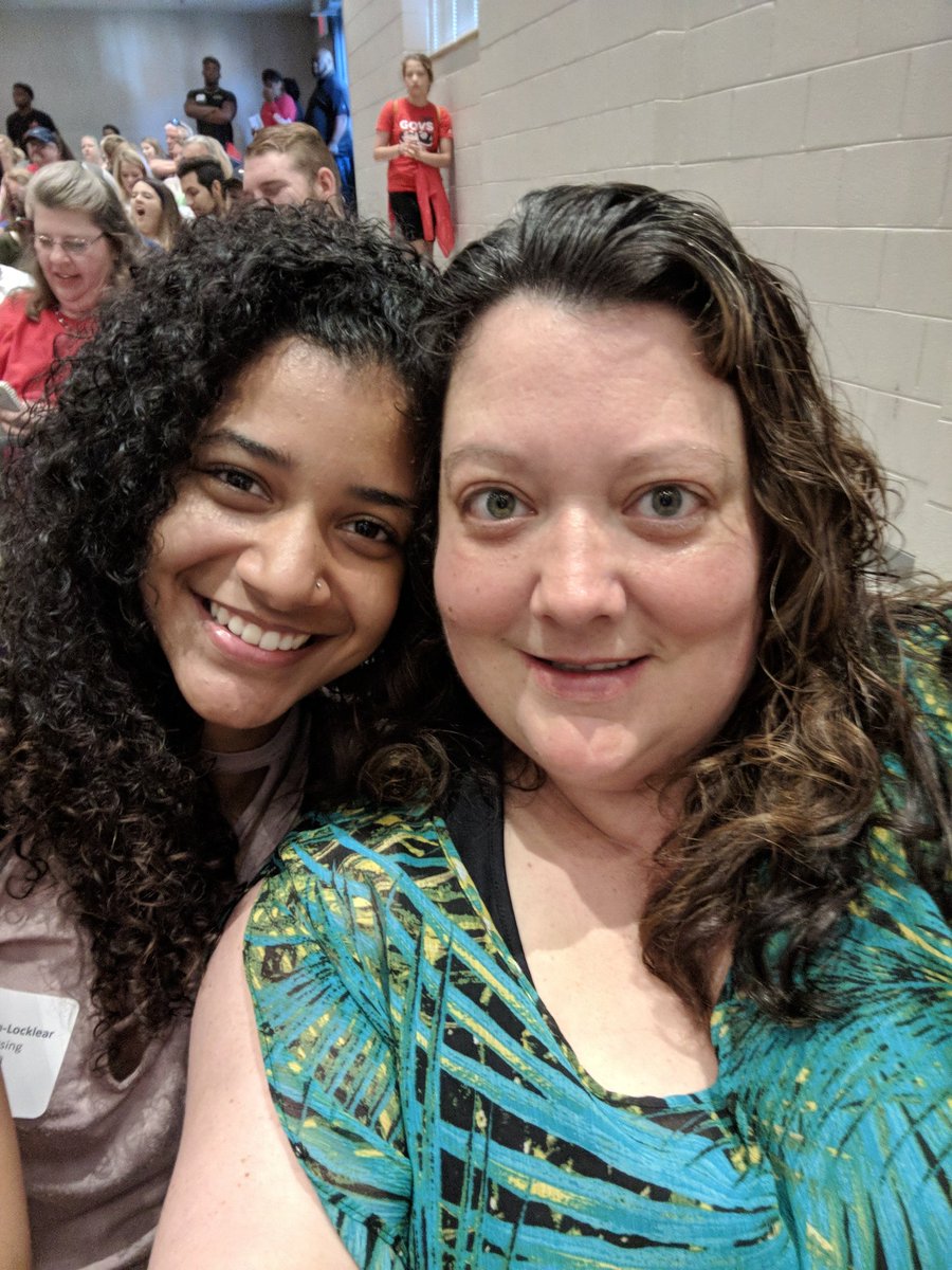 Jessica9382's tweet photo. #freshman#orientation#APDT#APSU#LETSGOPEAY#NURSING https://t.co/wWAwNX4iDV