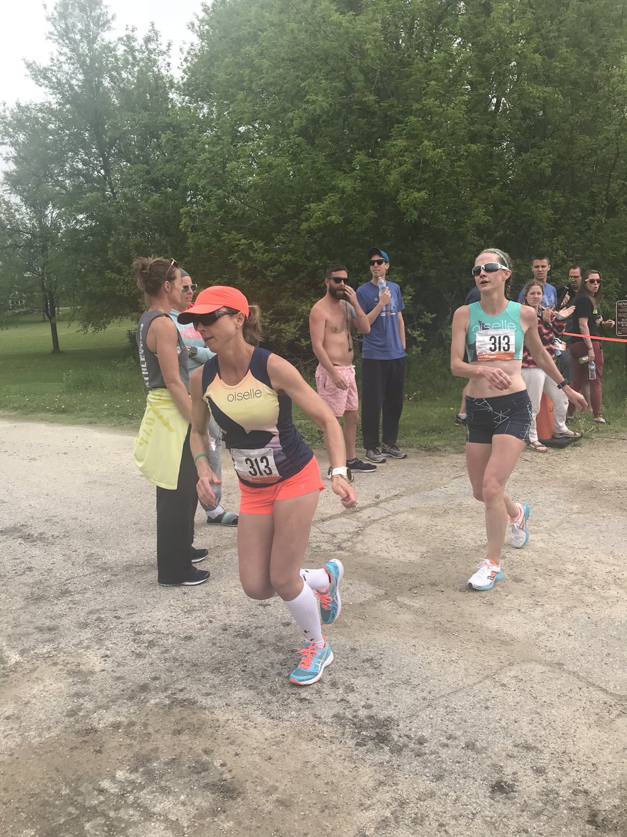 oiselle_podium's tweet photo. @kristina__tabor passing it off to @NicoleFalvo after getting 40 kills #van2 #oisellepodiumproject #birdmachinechi https://t.co/fIAJeizX0a