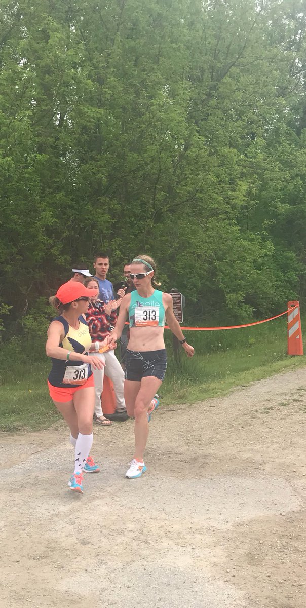 oiselle_podium's tweet photo. @kristina__tabor passing it off to @NicoleFalvo after getting 40 kills #van2 #oisellepodiumproject #birdmachinechi https://t.co/fIAJeizX0a