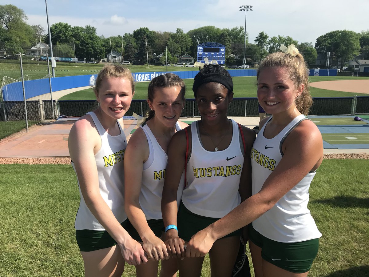 HHSLadyStangsTF's tweet photo. Sprint Medley of Hailey Klein Emalee Ryder Janyla Hoskins and Grace Ries move up 4 spots to finish 20th which ties their Seasons Best.
Great job Girls!
💚🐴💛 #State2K18 https://t.co/UWTpGZmkgJ