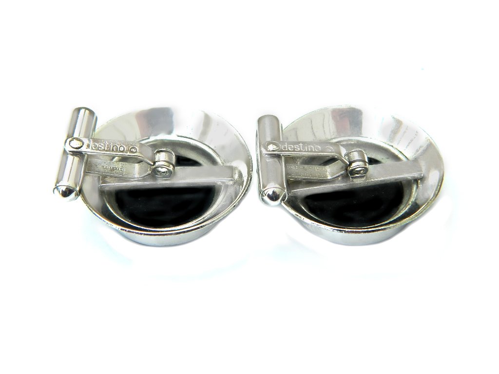 JewelryQuest's tweet photo. NEW! Destino Black Onyx Sterling Silver Cufflinks https://t.co/kpEQeTqFTG via @Etsy @JewelryQuest  #vintagestyle #vintageshop #fordad #giftsforhim #giftshop #FathersDay #SterlingSilver #sterlingforhim #vintagejewelry https://t.co/baV7QAtioX