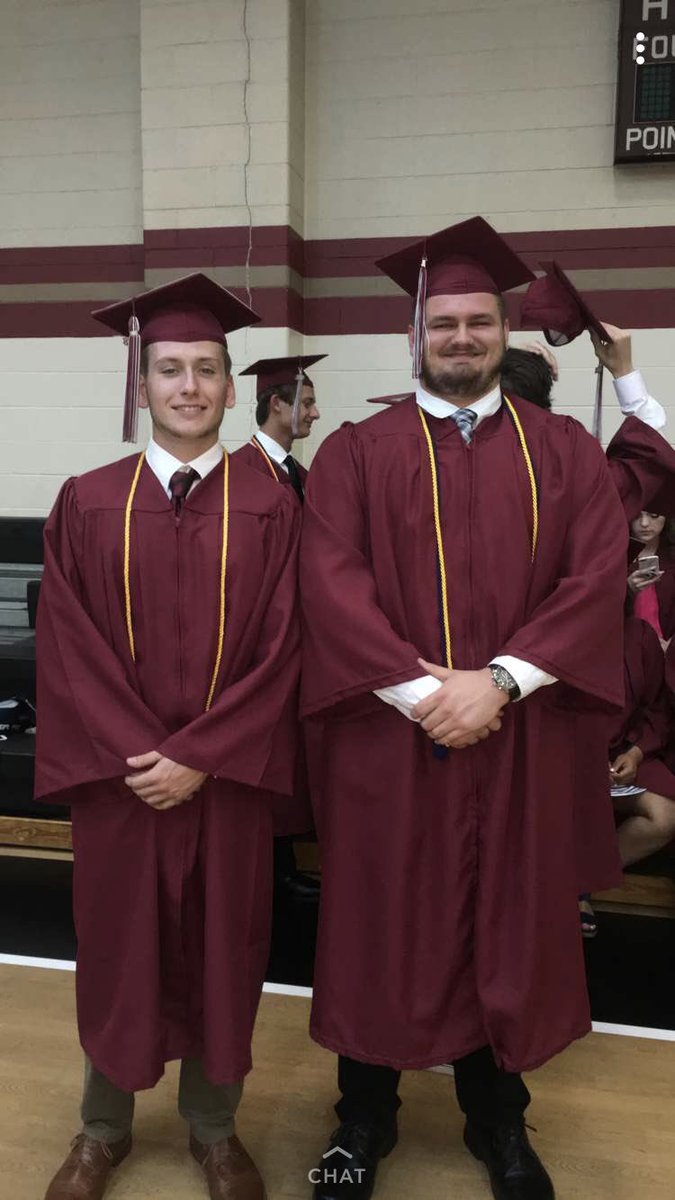 gavin_gray50's tweet photo. Blessed that I’ve been able to spend these last 4 years with the people I have. Hard work does pay off🎓 https://t.co/T6jUkB4fpC