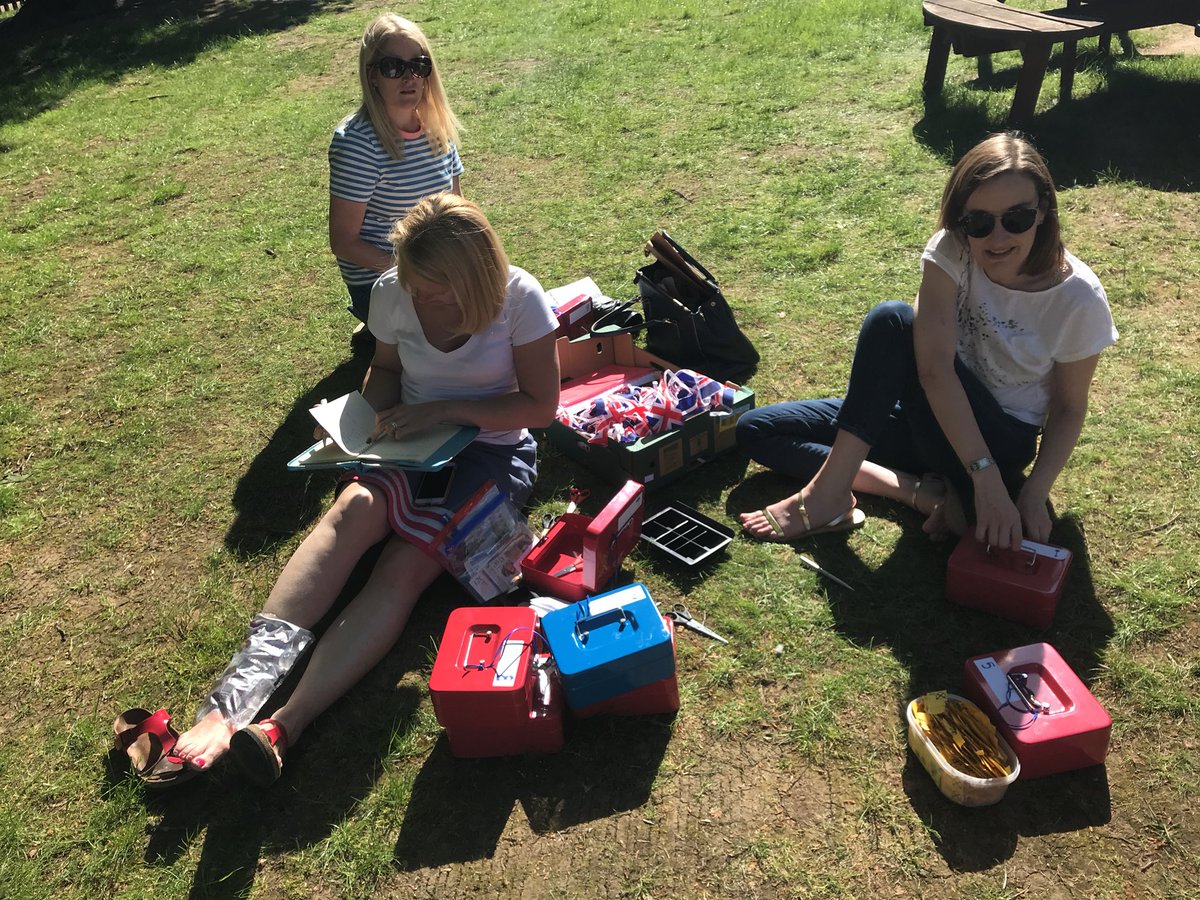 STAHSPA's tweet photo. Could bring the cash! What a fabulous sunny #RoyalStrawberryFair   @STAHSPrep Stahs https://t.co/FHVLjvYvsU