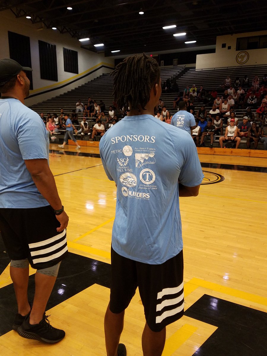 SCFootballHOF's tweet photo. Supporting the next generation of SC Football stars! @ElitePositionRR #Showcase #ProudPartner #DevelopingTheCommunity https://t.co/8MOAkMAaTA