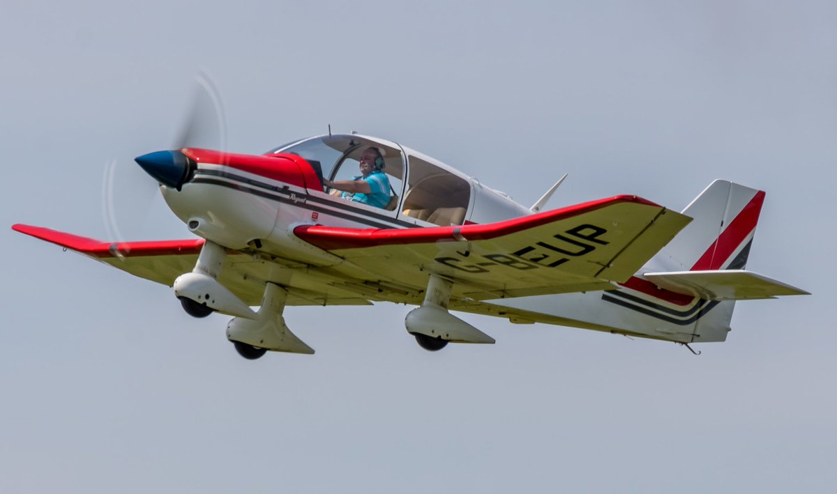 cjh3051's tweet image. Robin DR400-180 Regent - G-BEUP #robinaircraft #dr400 #robindr400 #propeller #pistonengine #generalaviaton #canonaviaton #megaaviation #aviationdaily #aviationphotography #planespotting #planespotter #avporn #avgeek