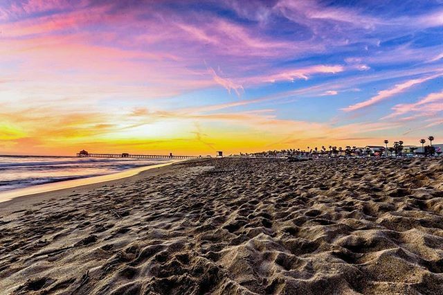 HuntingtonBeCom's tweet photo. Thank you @lauren_brooke_photography for being part of the #huntingtonbeachcommunity  Endless summer ☀️ #surfcity #huntingtonbeachcityguide https://t.co/ln4yMYhm0G