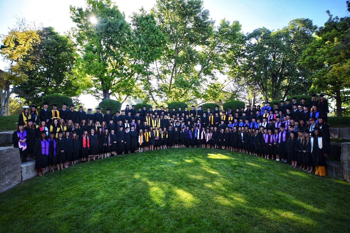 collegeofidaho's tweet photo. Presenting the Class of 2018! Congratulations, #YoteFam! We're so proud of you and we look forward to seeing what you all accomplish! #YoteGrad https://t.co/j8VzawQwsa