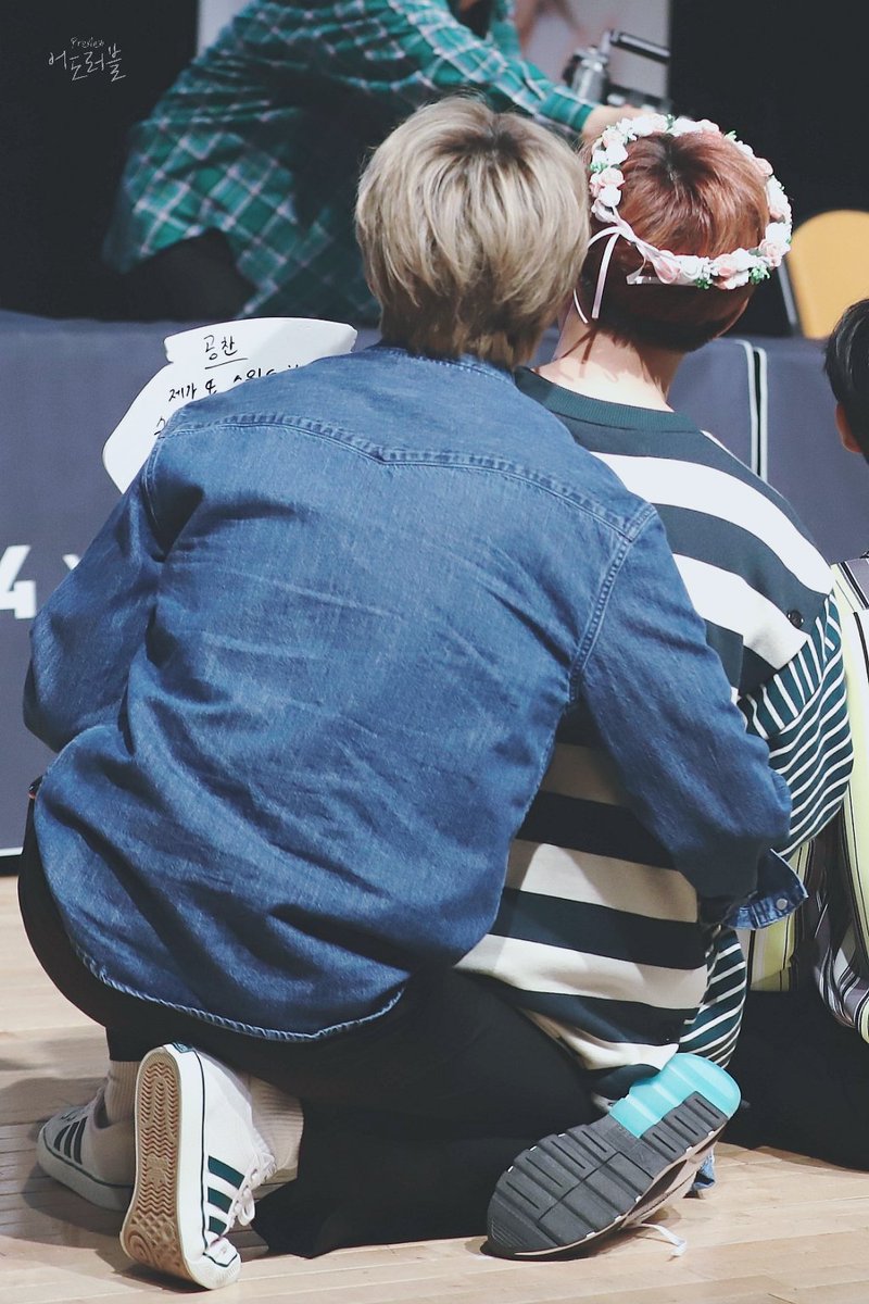 chan814net's tweet photo. 180519 공찬이🐶

우리 형아얌🐶🐥

#B1A4 #공찬 #산들 #gongchan #훌랄라 https://t.co/QR9WBfYptE
