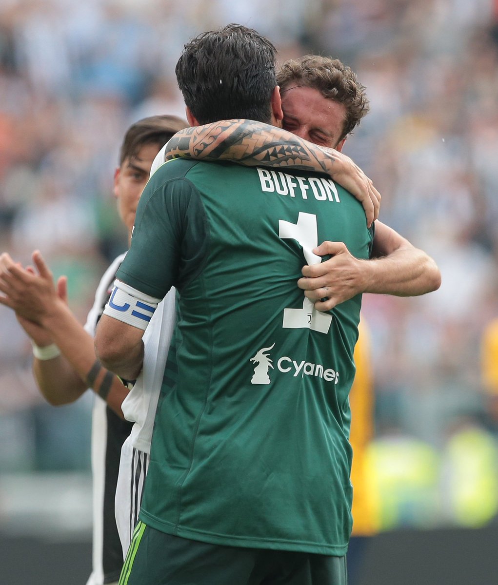 FOXSoccer's tweet photo. Gianluigi Buffon says goodbye to Juventus. #GrazieGigi https://t.co/JRRpmkBfMW