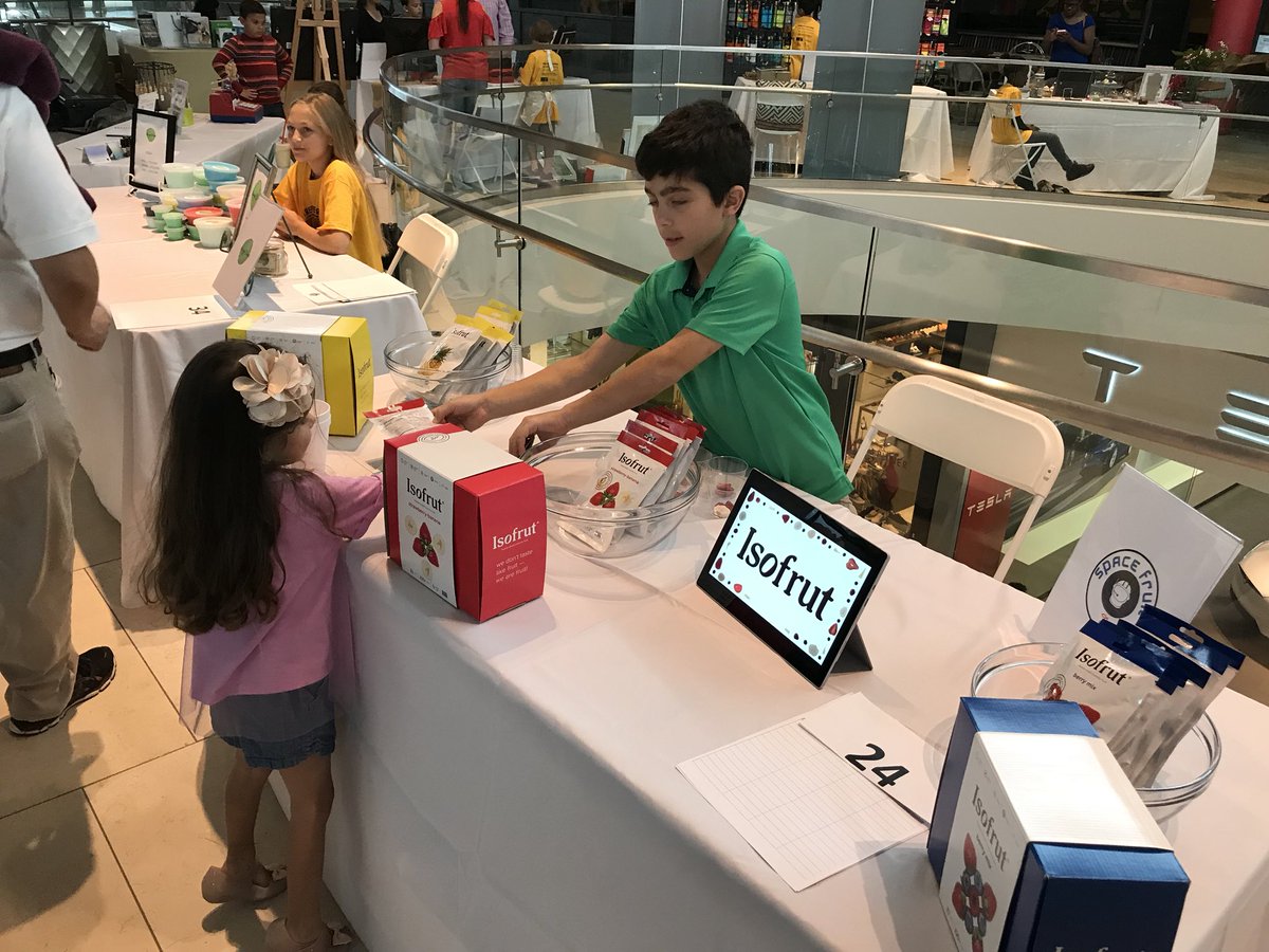 realspacefruit's tweet photo. First sale of the day.  @Isofrutusa #RealSpaceFruit is for only the best astronaut kids! They’re tasty, healthy, and out of this world! #YES2018 #ProducedWithPurpose https://t.co/TdZ781GW2n