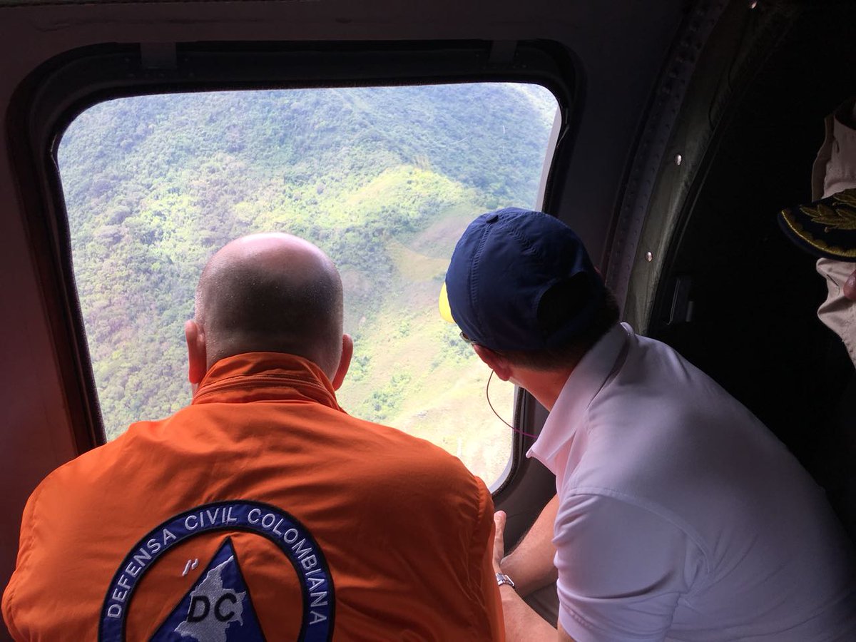 UNGRD's tweet photo. Aumenta número de evacuados, ya son más de 7 mil personas del bajo Cauca es zonas seguras, trabajos en la planta avanzan satisfactoriamente, según EPM. Sin embargo y hasta tanto la amenaza no desaparezca, se mantiene orden de evacuación preventiva en mpios de influencia. https://t.co/jT2dAn8nm8