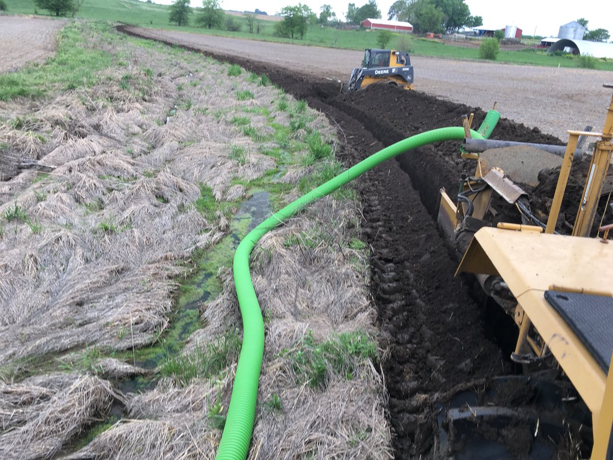 TileGuy10's tweet photo. Laying 6” this week #BETiling18 @TileBride https://t.co/Wu2JDY4CZN