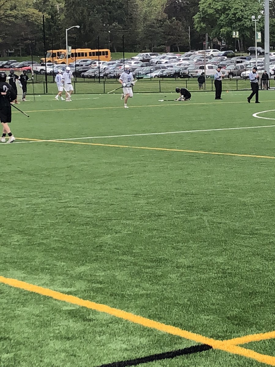 ShakerBlueBison's tweet photo. Highlight reel go by Junior Wil Pepe have the Bison rolling, 4-1! https://t.co/fkSVGsI6iA