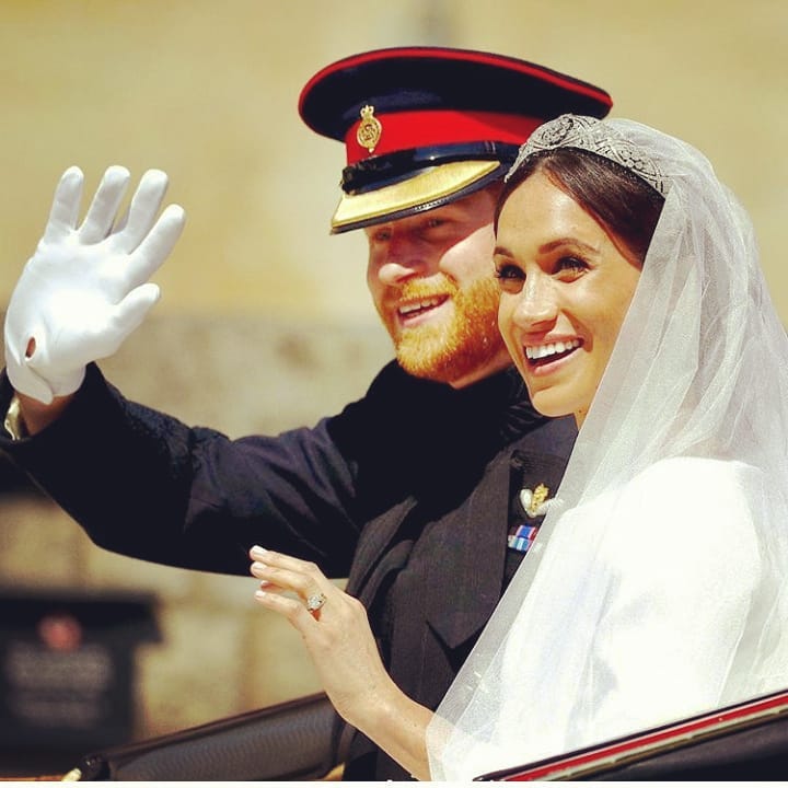 ShowbizAndNewz's tweet photo. #RoyalWedding #HarryAndMeghan
#royalweddingweek #royalwedding #princeharryandmeghan #dukeandduchessofsussex #royalfamily #britishroyals #britishroyalfamily #britishmonarchy https://t.co/8JsX8k26yO