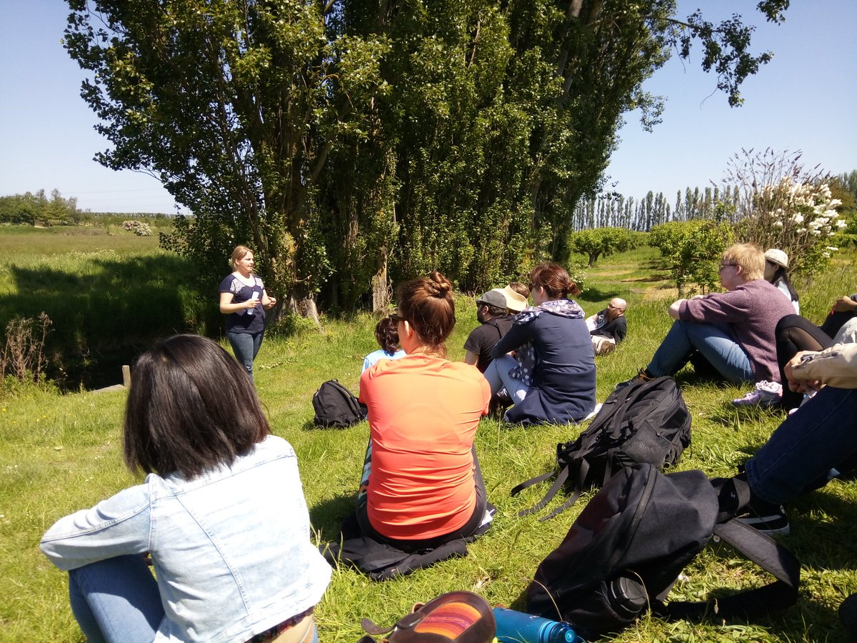 juliane_thm's tweet photo. Another fantastic #postgrad heritage walk, this one on the history of #walking and #wandering in England. Lovely people and sunshine โ
Thanks @UniKentGradSch #AcademicsWhoWalk #WalkingAndLearning #PhDchat https://t.co/RHIm5xMifW