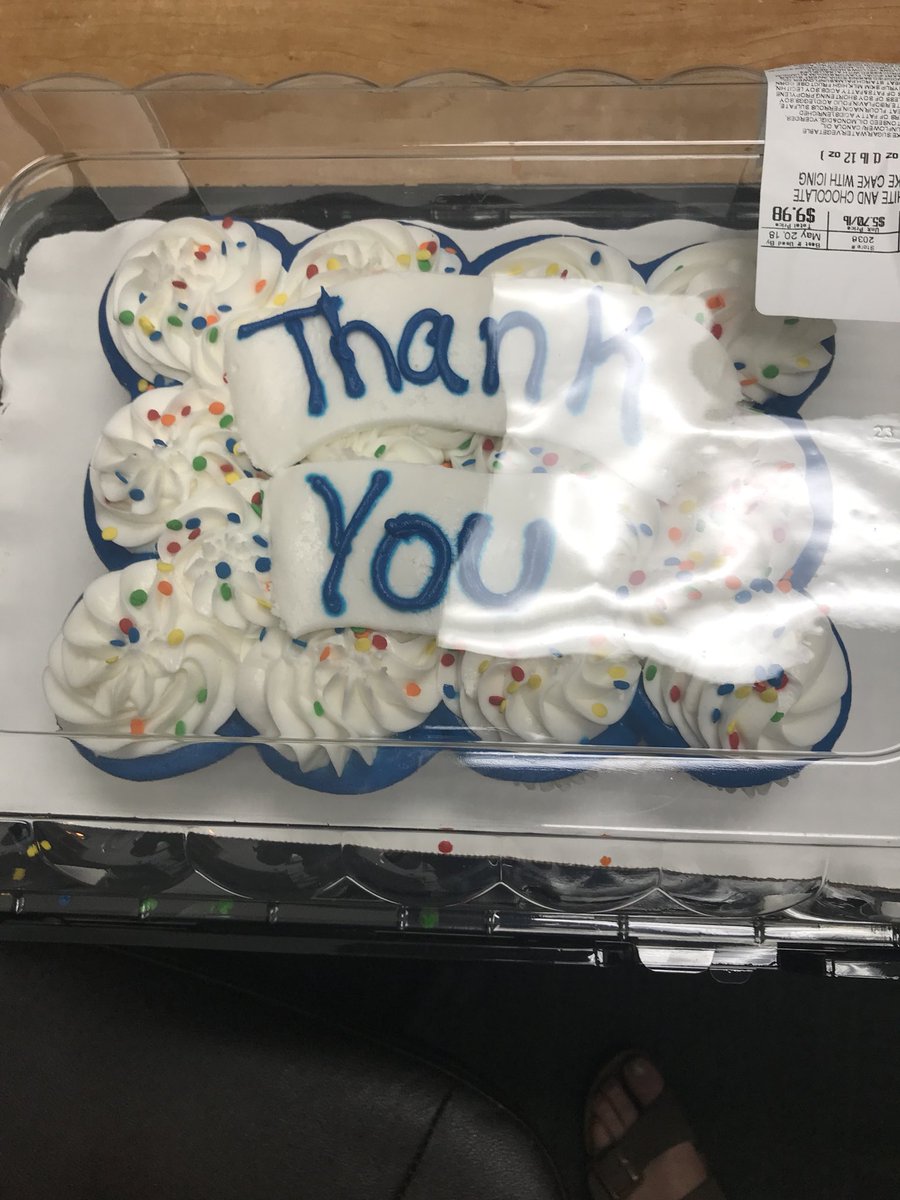 When guest appreciate you going above and beyond they surprise you with cupcakes!!
