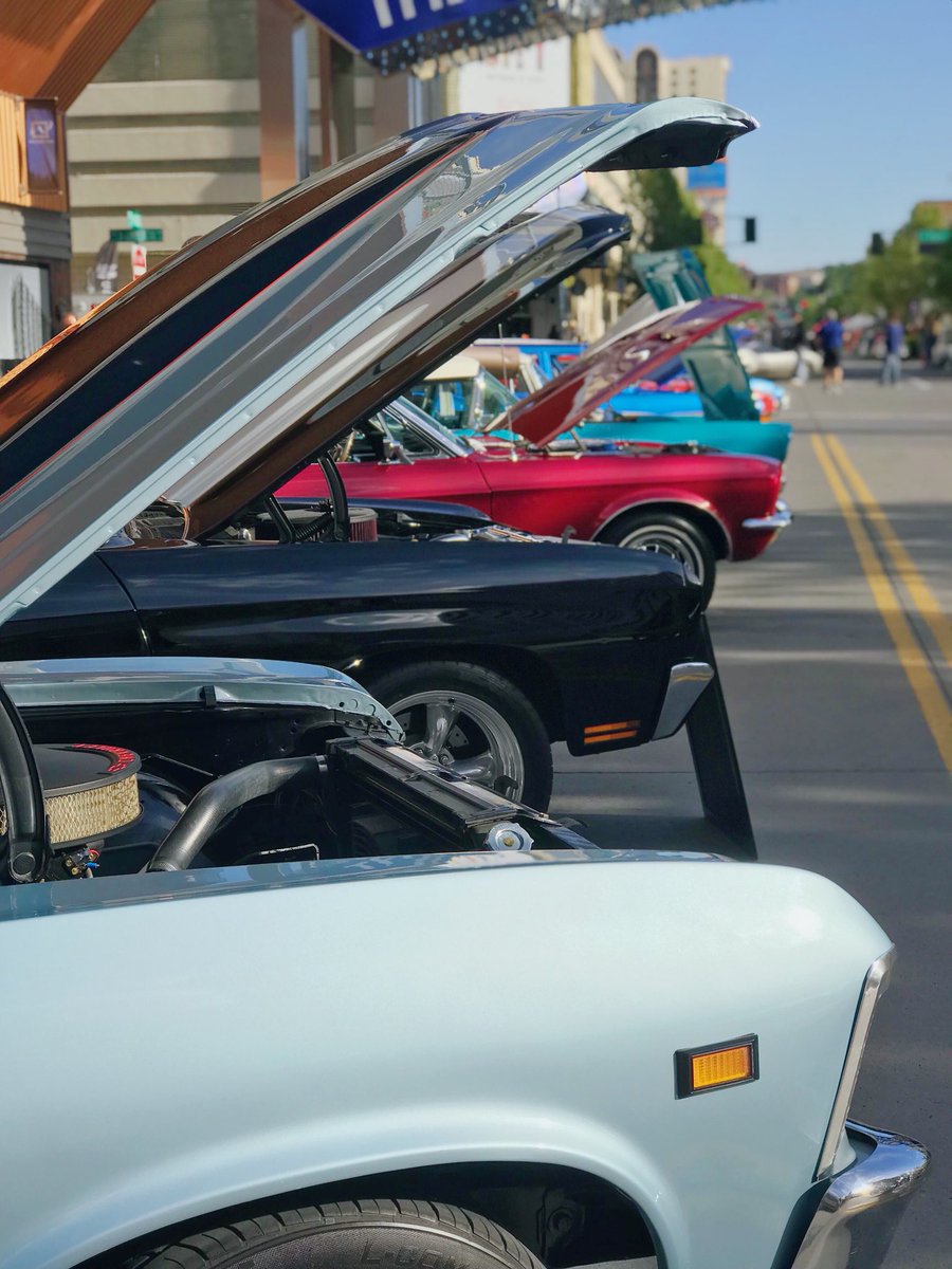 MAGAuction's tweet photo. Spring Fever Revival is off and running for the 2nd day in downtown Reno. https://t.co/iZSzhQP8uC