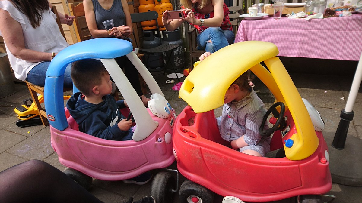 #EdSheeran #phoenixpark #Castleknock #bániebirthday traffic is mental around the concert