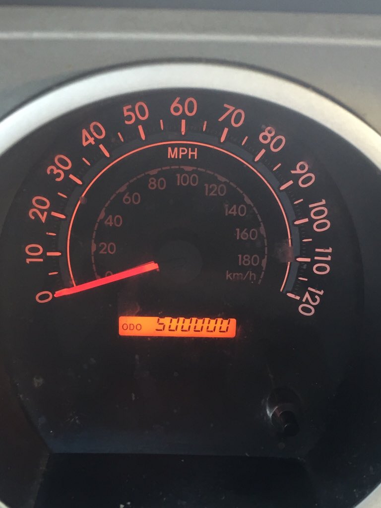 dbrown_coach's tweet photo. Just rolled 500k in my @Toyota #Tundra #Toyota4Ever https://t.co/zPZipvHSpl
