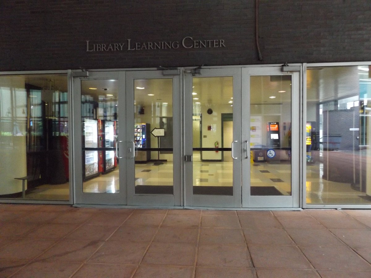 musichackathon's tweet photo. Use LIU's Flatbush Ave. entrance, then go to  the Library Learning Center (LLC) for today's music hackathon #HipHopHacks
#MusicHackathon
#MusicProductionHackathon https://t.co/IsJGqQVKMp