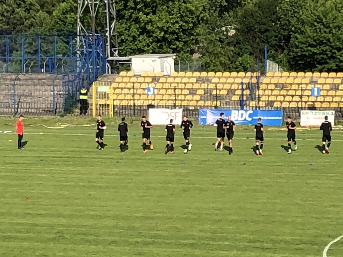 peter_kaluba's tweet photo. #SWIPOL #rozgrzewka trwa ⚽️🙂 https://t.co/2LjQAfP63q
