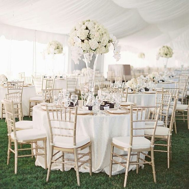 Rustic glam vibes featuring ivory and blush tones! We love glamorous setups 😏😏😏
.
. .
#rustic #crossbackchairs #partysupply #partyrental #partysetup #wedding #parties #lagosparties #tablearrangement #florals .
.
PHOTO VIA PINTEREST ift.tt/2KEhv4u