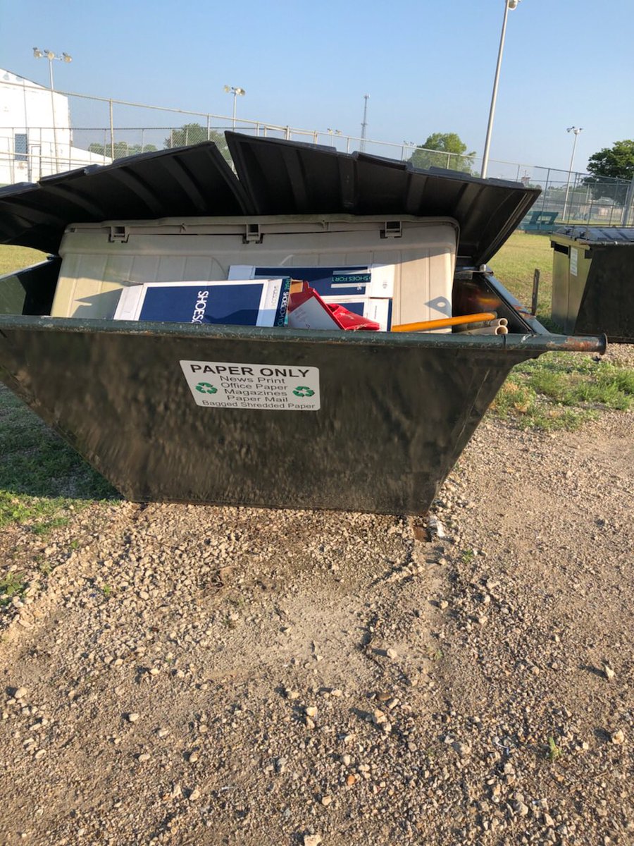 CZ_ThaDay's tweet photo. @cityofgvillems We are one! One city, one community, one Greenville. We can do better. #Recycling #Sustainability #Oneplanet https://t.co/XFZdSryHM1
