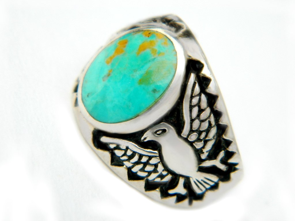 JewelryQuest's tweet photo. Royston Turquoise Thunderbird Ring Harley Davidson Biker https://t.co/zGMq0SYc7d via @Etsy @JewelryQuest  #vintagestyle #vintageshop #fordad #giftsforhim #giftshop #FathersDay #SterlingSilver #vintagejewelry #navajonation #NativeAmerican https://t.co/AQ4IOvaHBC