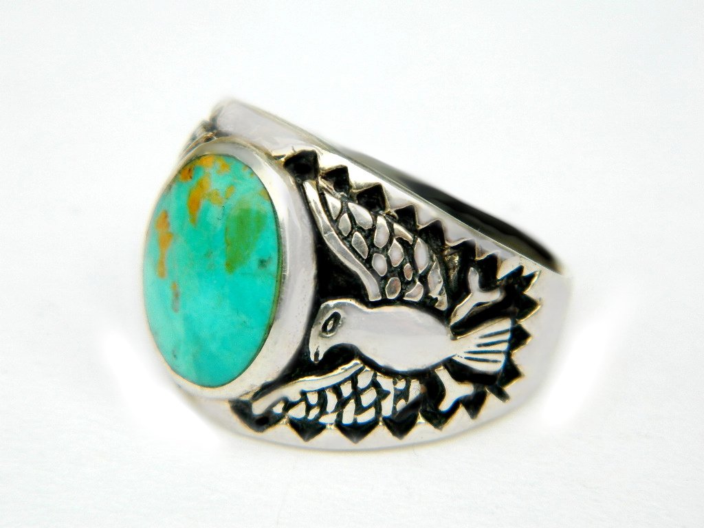 JewelryQuest's tweet photo. Royston Turquoise Thunderbird Ring Harley Davidson Biker https://t.co/zGMq0SYc7d via @Etsy @JewelryQuest  #vintagestyle #vintageshop #fordad #giftsforhim #giftshop #FathersDay #SterlingSilver #vintagejewelry #navajonation #NativeAmerican https://t.co/AQ4IOvaHBC