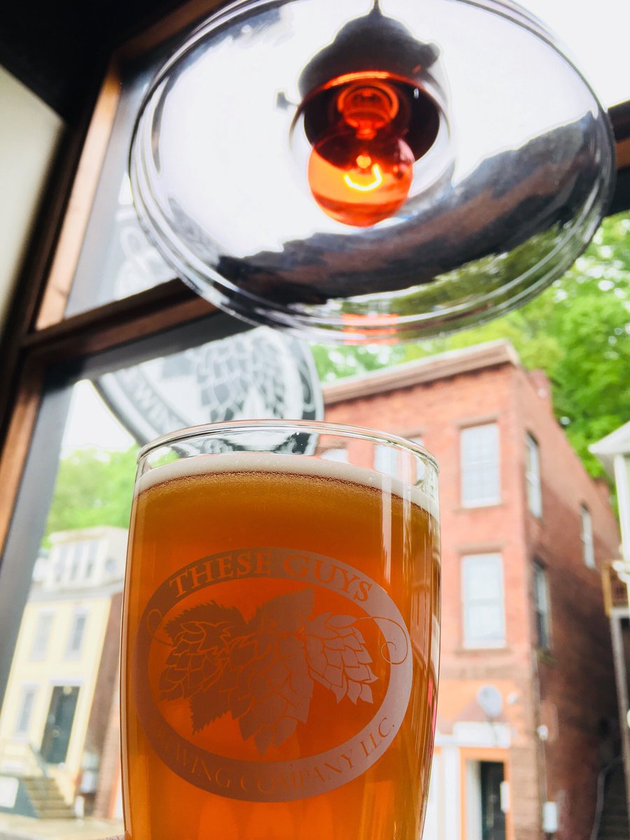 TheseGuysBrew's tweet image. Bringing out the sun on a rainy Saturday morning, @ConnecticutSun that is! Have a pint of Jeanne’s Dream Apricot Wheat Ale to commemorate #OperationOrange!

#OrangeInvasion #craftbeer #CTBeer #ctbeertrail
#brewery #craftwomen #basketball #WNBA