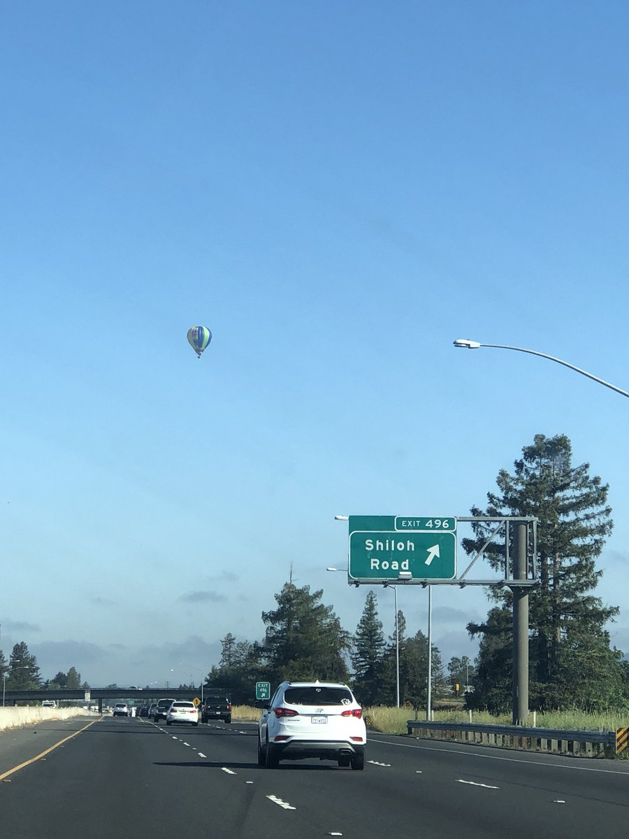Beautiful California morning 🎐 #HotAirBalloon