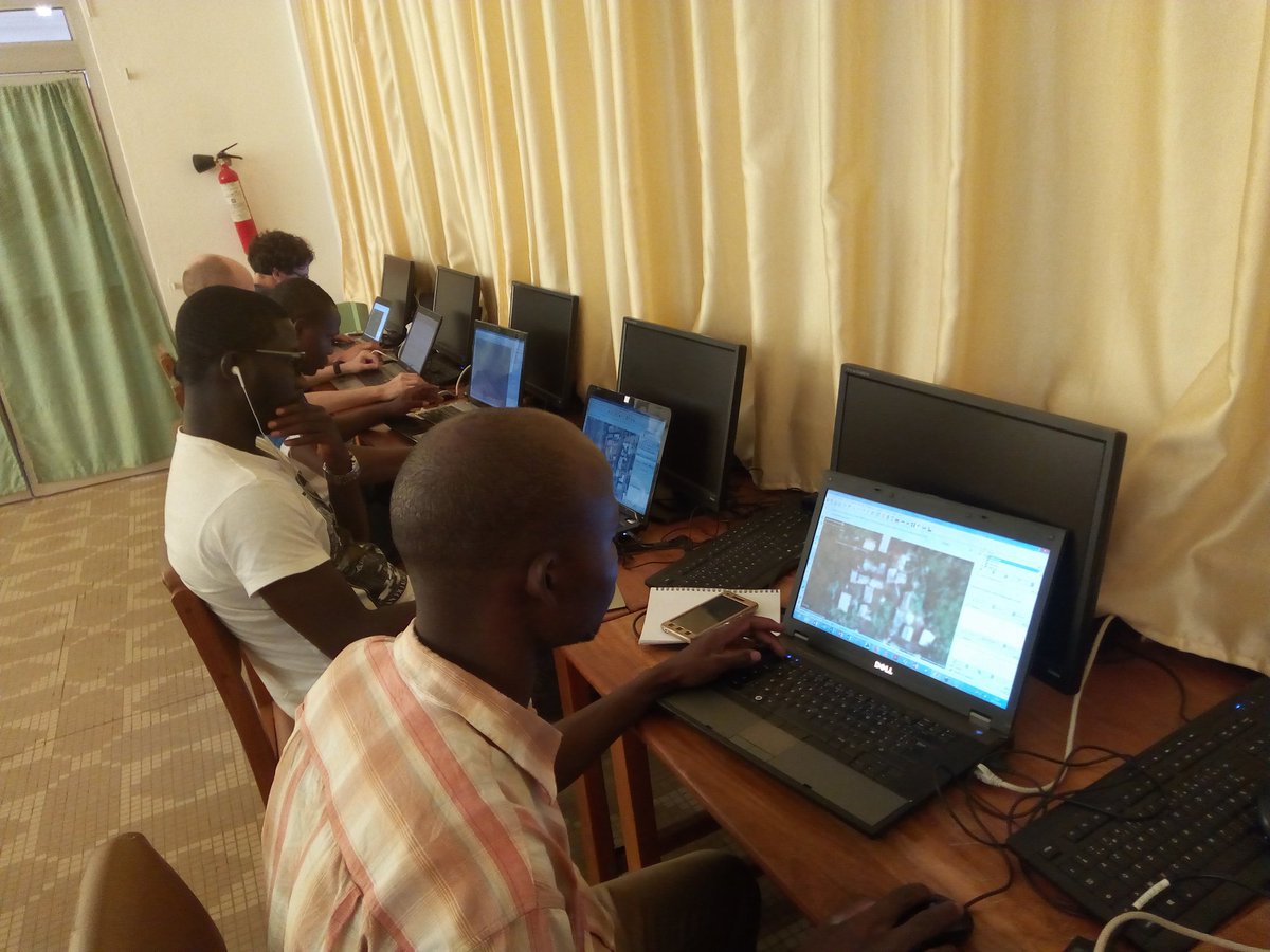 SouloB's tweet photo. #Mapathon on the tasks projected about #Ebola in #Irebu_Surroundsmings, #DRC
All the west african #OSM_Communities and #ProjetEOF members are actively mapping the tasks #OIF @ProjetEOF @OSM_Mali @osmafrica @hotosm https://t.co/GfBXUZf6KK