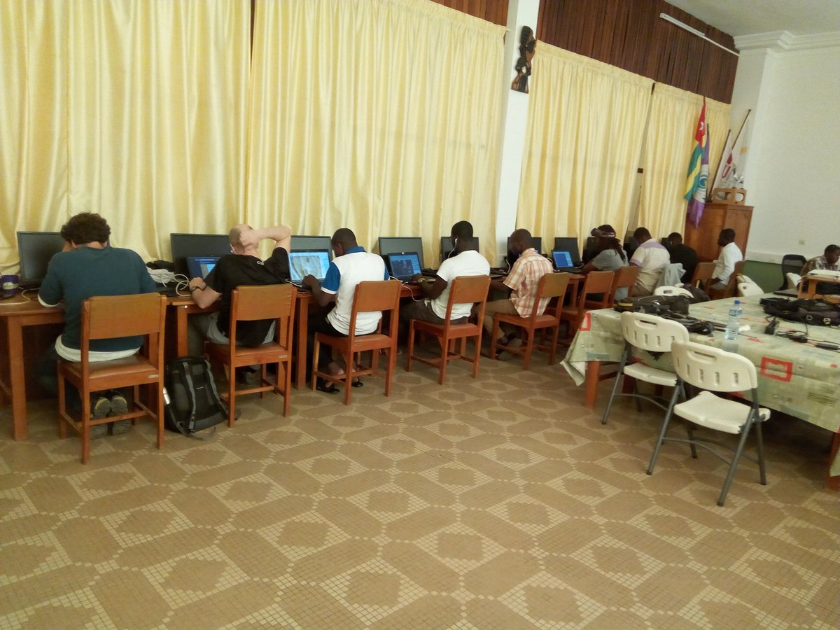 SouloB's tweet photo. #Mapathon on the tasks projected about #Ebola in #Irebu_Surroundsmings, #DRC
All the west african #OSM_Communities and #ProjetEOF members are actively mapping the tasks #OIF @ProjetEOF @OSM_Mali @osmafrica @hotosm https://t.co/GfBXUZf6KK