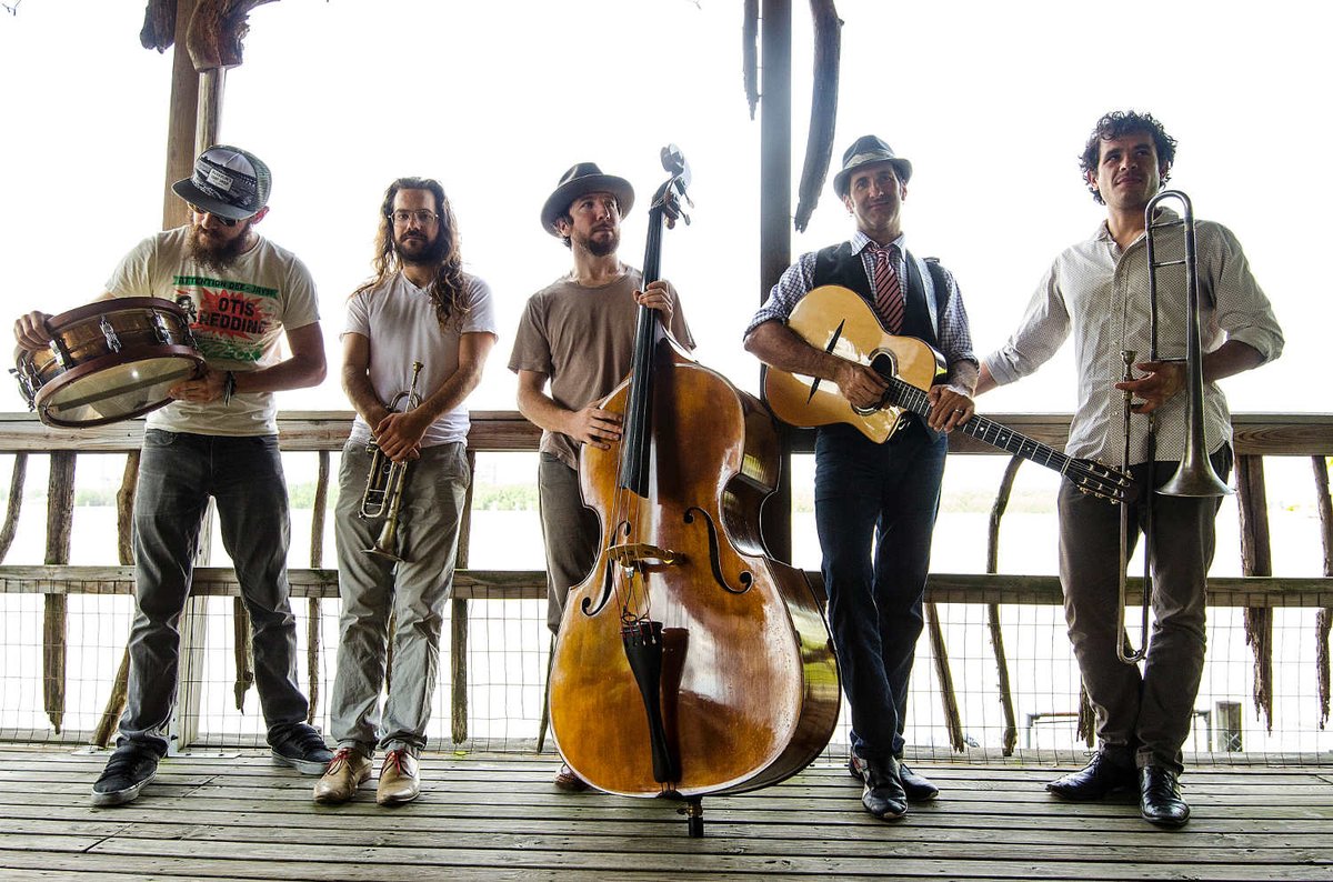 Join us for dinner, drinks and the music of <a href="/JonRoniger/">jonroniger</a> at 9pm!