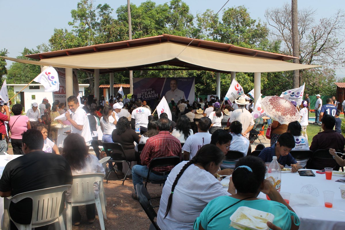 Desayuno con líderes, ganaderos, transportistas, empresarios y docentes.

#TeamCuauh 
#JuntosHaremosHistoria