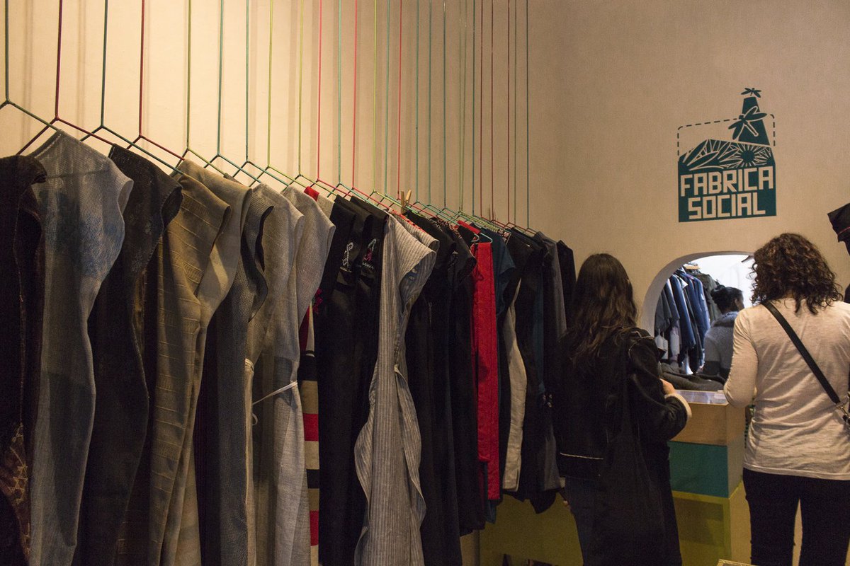 #Showroom en <a href="/FabricaSocial/">Fábrica Social</a> . 1/8 Takamura . Chamuchic, durante el #CCRC20