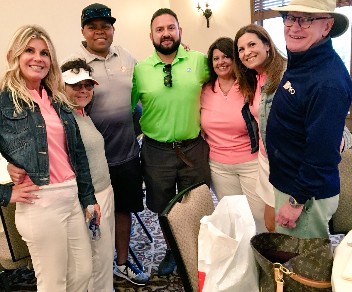 PacSouth_PPG's tweet photo. Fantastic THD MAE in San Diego! Thank you for your great partnership! Customers really enjoyed spending time you and they LOVED your event! @JabarrBean @juanpbueno17 @fastfishbur @anacampo @anacampo https://t.co/3Y6MkXaM7X