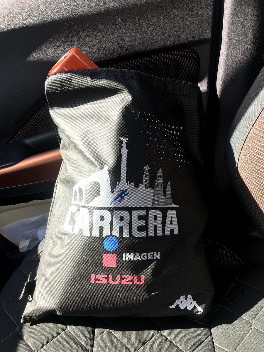 dany_suarezg's tweet photo. @jair1003 @JoannaPirod @Tirodopolus @miriamrascol @goliveros @RMXradio @lalormx @moytriana @dnl @karinarmx @carrenopol Todo listo para mañana la #CarreraImagen 😎 Soy #TeamRMX 💪🏻 a darle con todo 🏃🏼♂️ los 10Km https://t.co/DLACY3da60