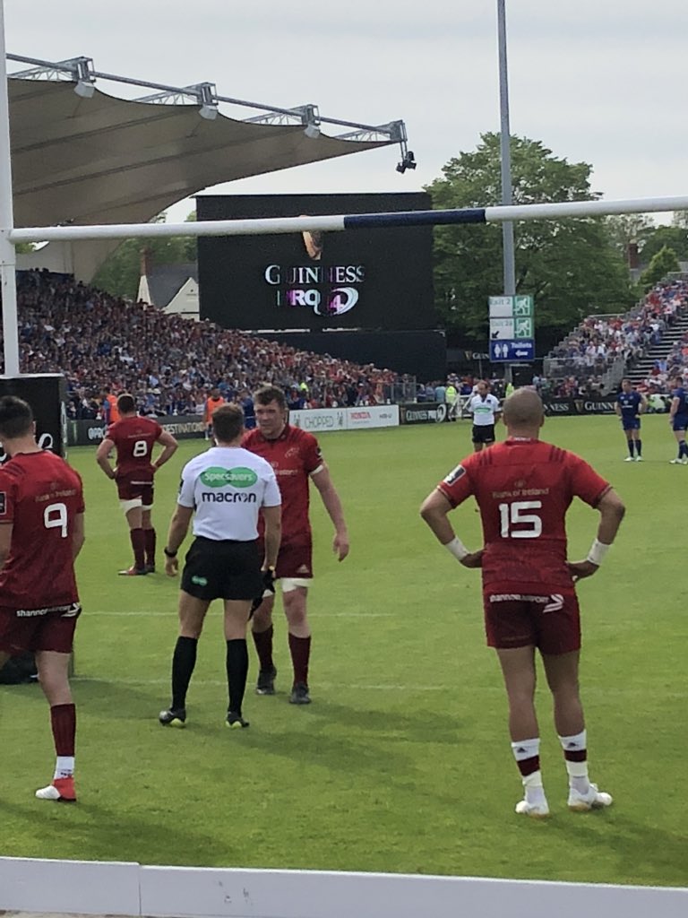 BigRedCloud's tweet photo. Tight game well done @leinsterrugby hard luck @Munsterrugby @bankofireland #sponsorforaday @marcodwyer https://t.co/eJ9RxzIA8i