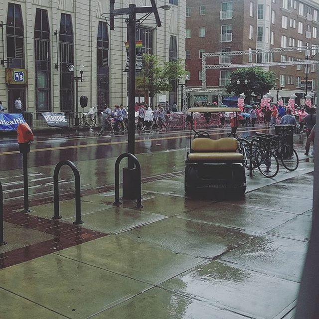 therealagbell's tweet photo. "If you can here my voice, get off the course and go inside a restaurant or something. Stay safe. " - Announcer struggling to keep saying words as it's raining. https://t.co/odrPcCcA5K https://t.co/2KyFIYn4dD