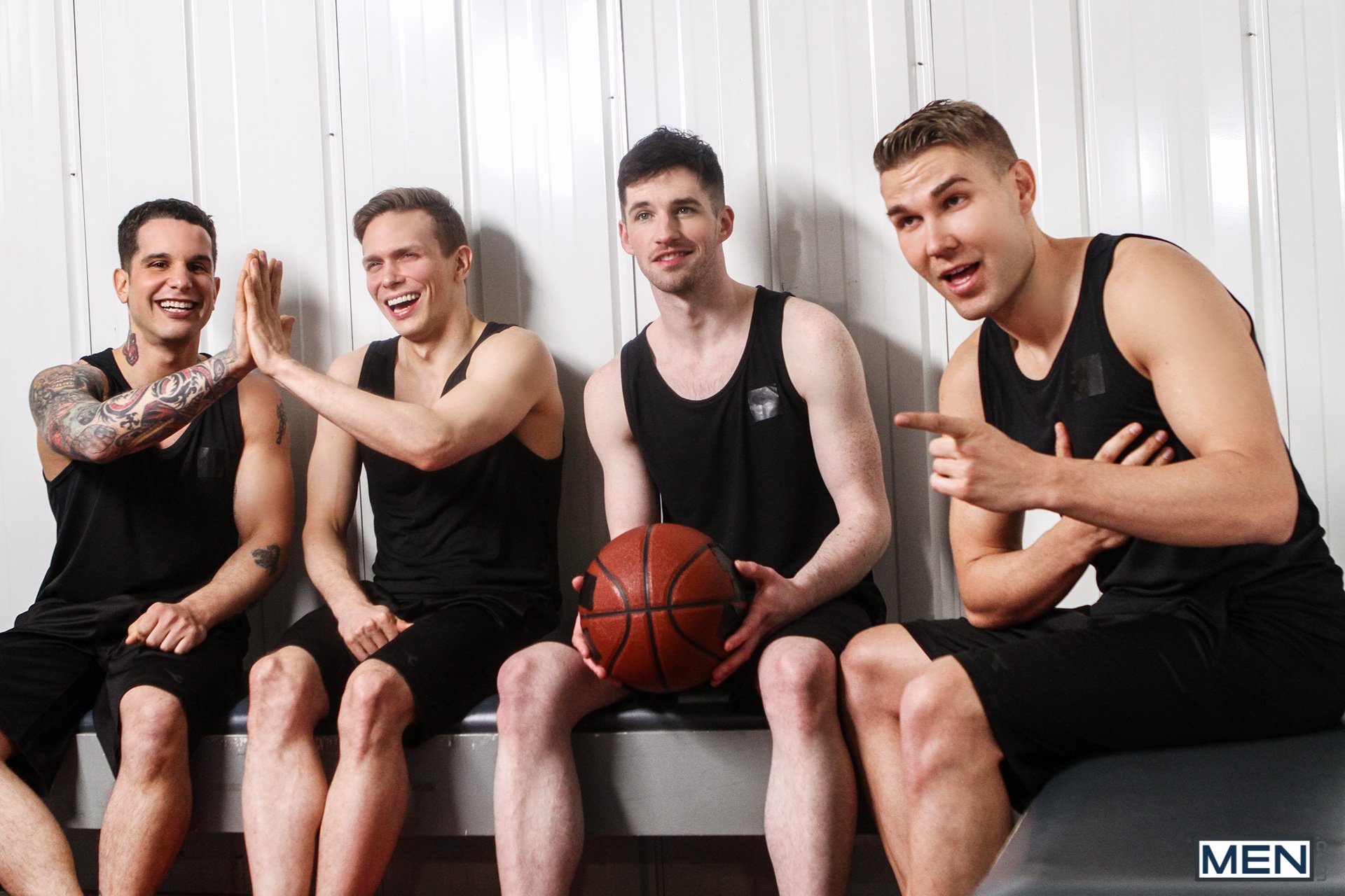 1 pic. Enjoy these very sexy studs from Montreal.
??? 
@Men@William_SeedXXX@EthanChaseXXX@pierrefitch