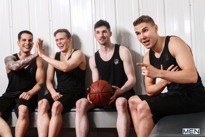 1 pic. Enjoy these very sexy studs from Montreal.
??? 
@Men@William_SeedXXX@EthanChaseXXX@pierrefitch