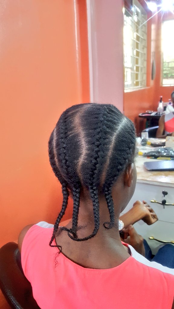 like_a_gem's tweet image. Getting so much life from my hair right now. 😊 #NoExtensions #NaturalHair #KawekeMovement