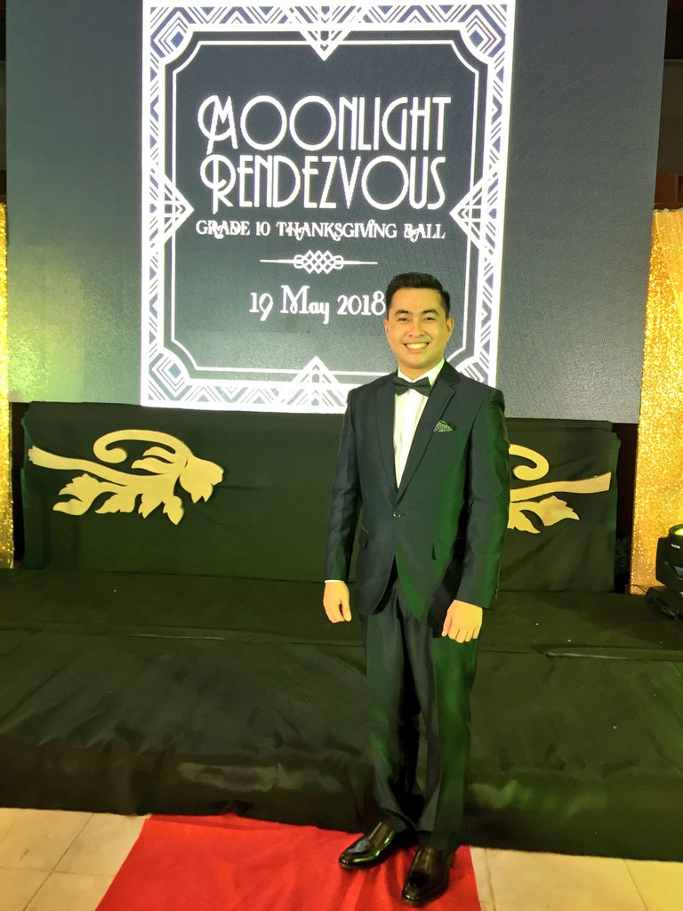 SirRayven's tweet photo. It was, it is, and it will always be my pleasure JHS Class of 2018. Thank you for the trust ❤
#MoonlightRendezvous #uprhsgrade10 #ThanksgivingBall https://t.co/3DK8NaFSFR
