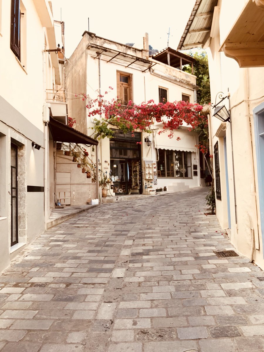 marilinapaters's tweet photo. Crete! Where else?? 😊
#crete #creteislandgreece #creteculture #holidays #travelling #travelblogger #travelphotography #traveltocrete #explorecrete #experiencecrete #privateguidecrete #privatetours #privatetourscrete #villagetour #themedtravelcrete #elissostravellingphilosophy https://t.co/99RHZOxzuR