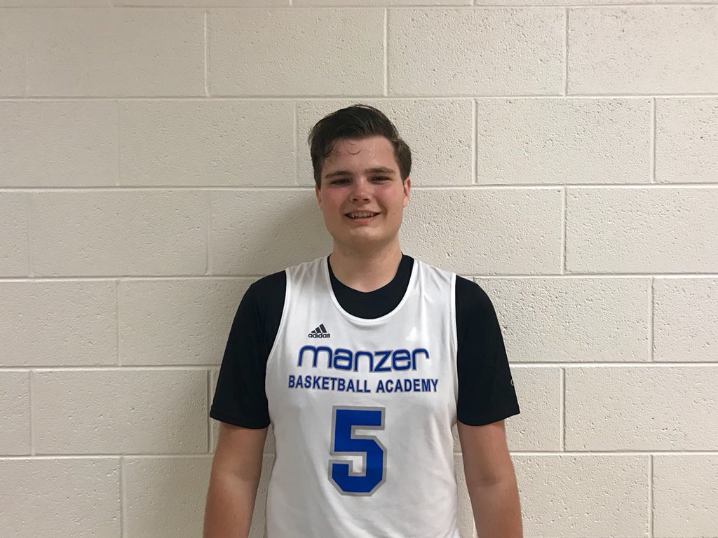 hoopseen's tweet photo. Bob #Gibbons 
17U:
Davis Guyton 6-6 ‘19 F scores 23 points with 4 three’s for Manzer 17U Black in a win over Pro One Select Grey. https://t.co/2Jlxyc425Q