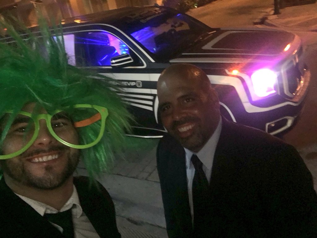 piperprincipal's tweet photo. It Was Fun to See Markley from @ubermevip (The Number One UBER Driver in the World) and His Incredible Ride at The Piper Prom Last Night! #PiperFun https://t.co/v45Qha4TqX